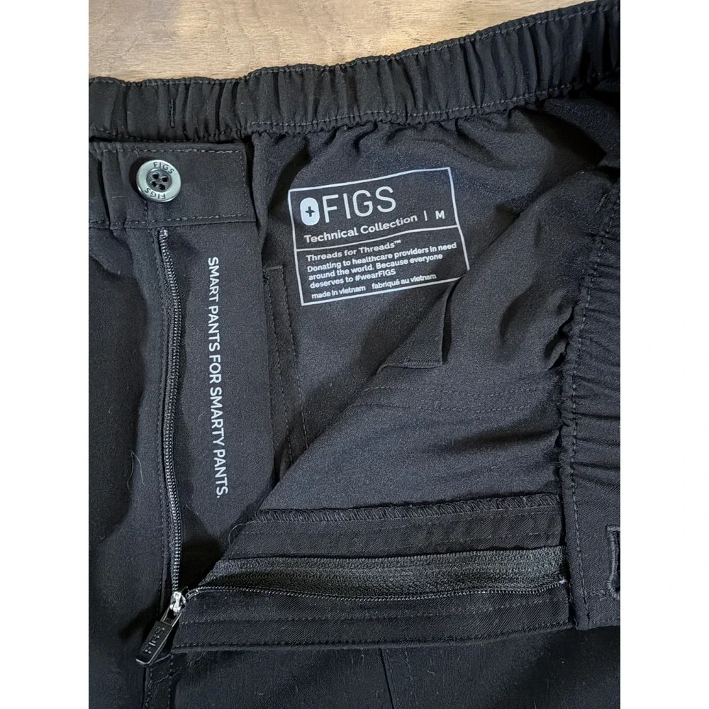 FIGS Cairo Cargo Scrub Pants Mens‎ Medium Black Technical Collection 1000200R